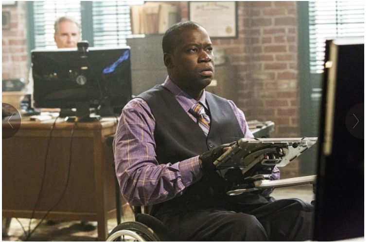 Image from NCIS New Orleans showing actor with Mount N' Mover on his wheelchair